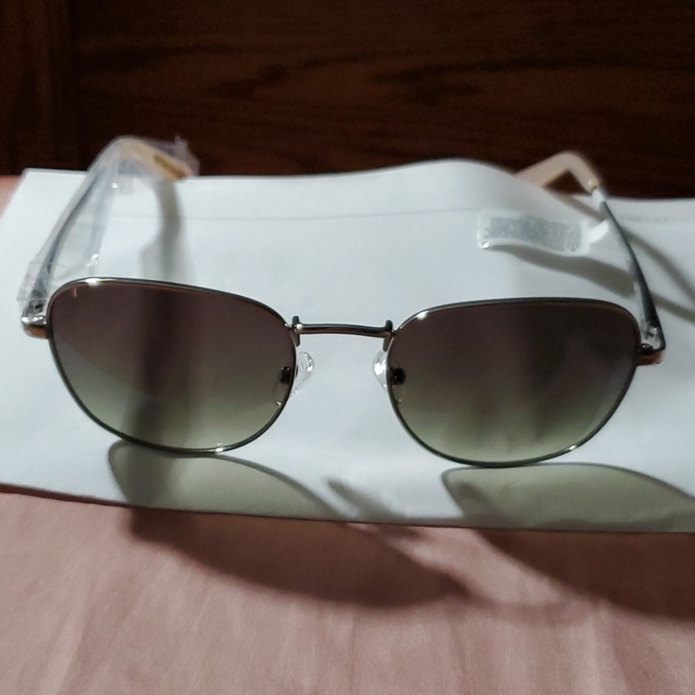 🎉HOST PICK🎉 BCBG Sunglasses